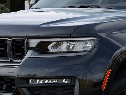 New 2026 Jeep Grand Cherokee Limited AWD/4WD image 10