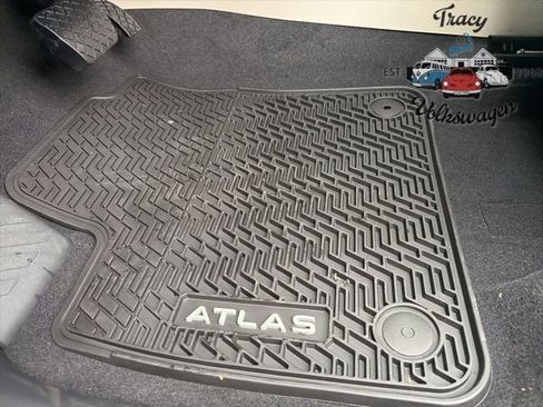 New 2026 Volkswagen Atlas SE image 17