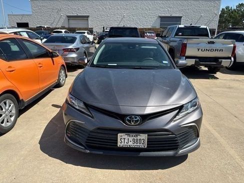 Used 2023 Toyota Camry LE FWD image 2