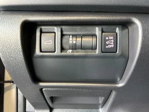Used 2026 Subaru Forester Premium AWD/4WD image 17