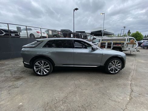 Used 2024 Cadillac Lyriq Luxury w/ LPO, Floor Liner Package AWD/4WD image 7