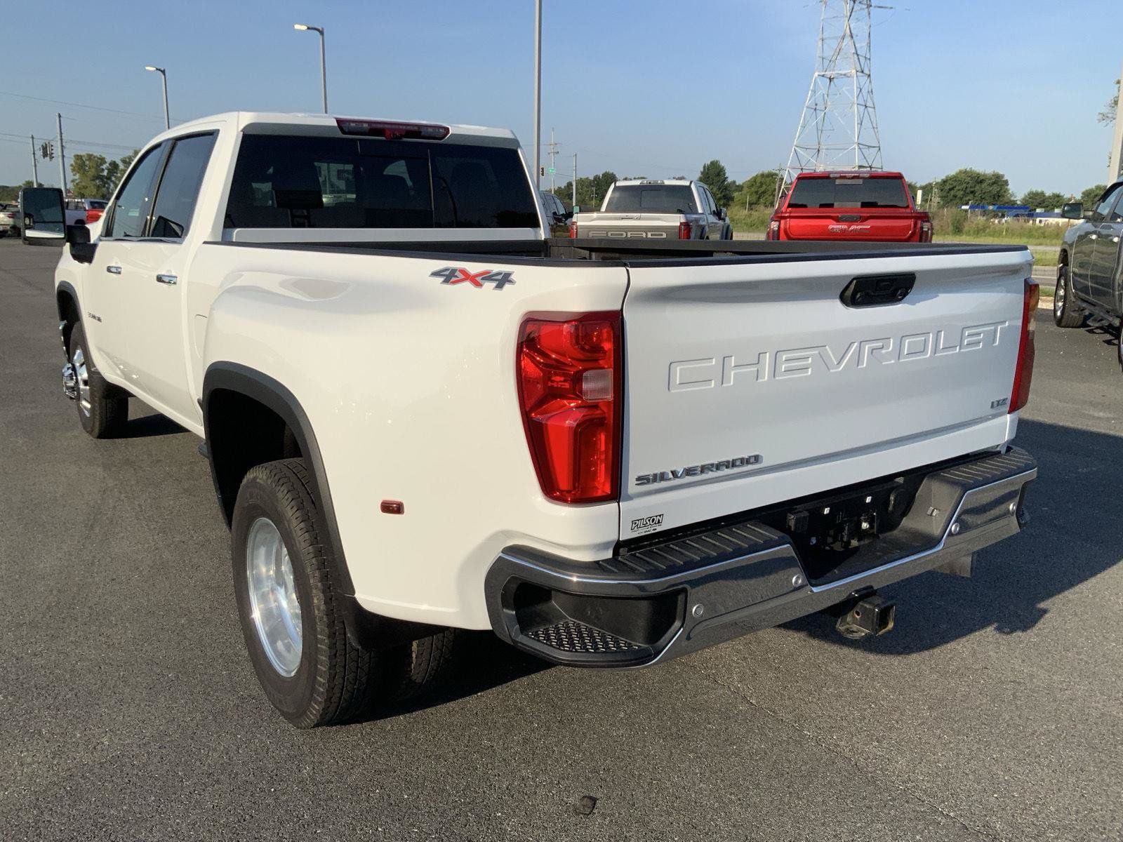 Used 2025 Chevrolet Silverado 3500 LTZ w/ LTZ Plus Package AWD/4WD image 9