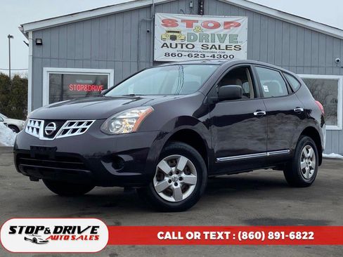 Used 2014 Nissan Rogue S image 1