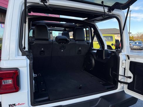 Used 2020 Jeep Wrangler Unlimited Rubicon image 23