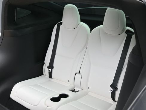 Used 2019 Tesla Model X Long Range image 19