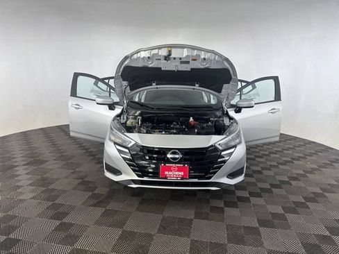 Certified 2025 Nissan Versa SV w/ Trunk Package FWD image 11