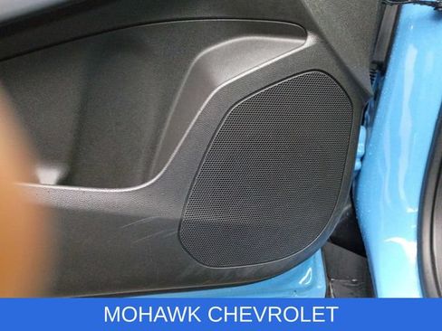 Used 2024 Chevrolet Trax RS w/ Sunroof Package FWD image 24