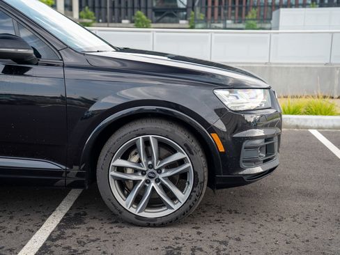 Used 2018 Audi Q7 3.0T Prestige w/ Prestige Package AWD/4WD image 9