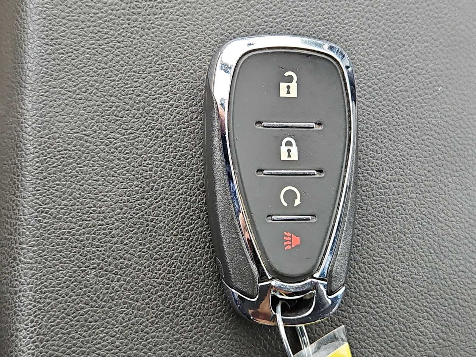 Used 2025 Chevrolet Trax LT FWD image 22