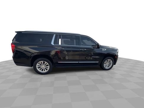 Certified 2023 GMC Yukon XL SLT image 9
