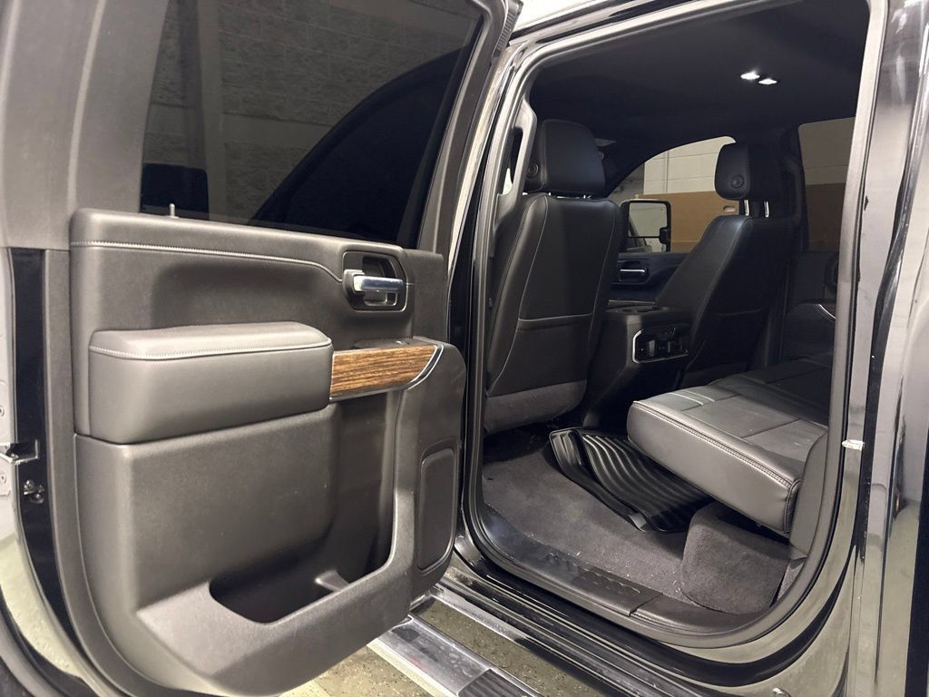 Used 2020 Chevrolet Silverado 3500 High Country AWD/4WD image 32