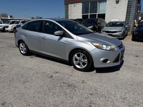 Used 2014 Ford Focus SE image 1