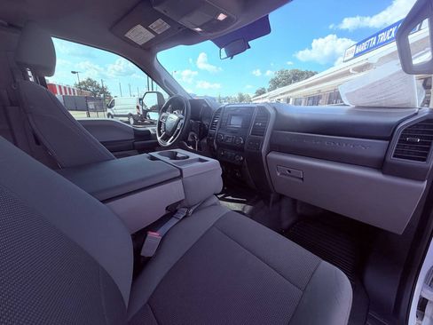 Used 2019 Ford F250 XL w/ Power Equipment Group RWD image 9