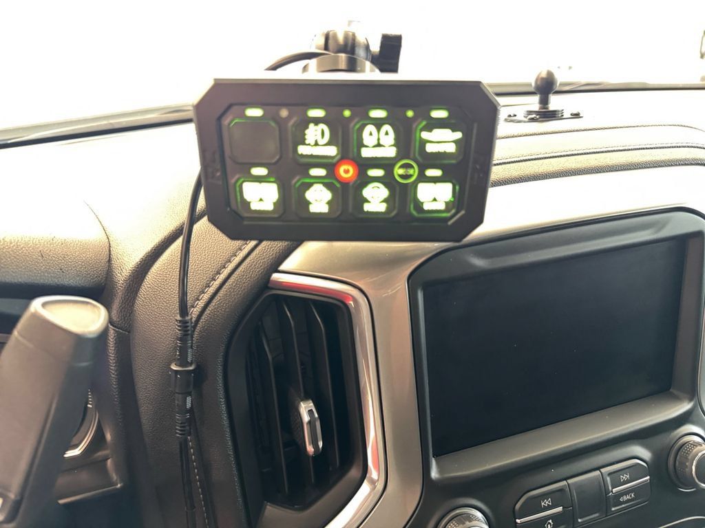 Used 2021 Chevrolet Silverado 1500 LT Trail Boss w/ Convenience Package II AWD/4WD image 23