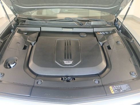 Used 2024 Cadillac Lyriq Luxury w/ LPO, Floor Liner Package AWD/4WD image 24
