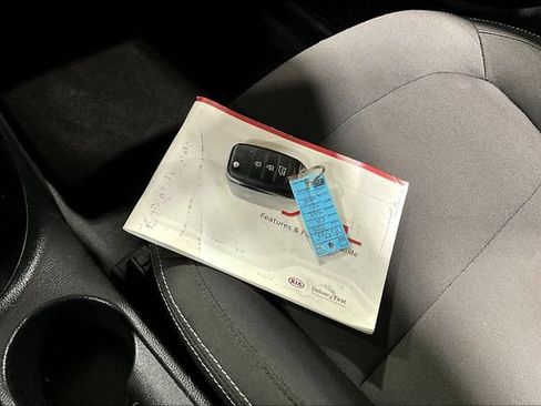 Used 2018 Kia Soul FWD image 31