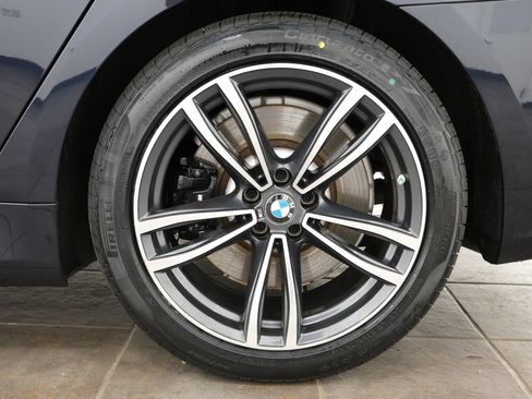 Used 2022 BMW 750i xDrive w/ Executive Package AWD/4WD image 36