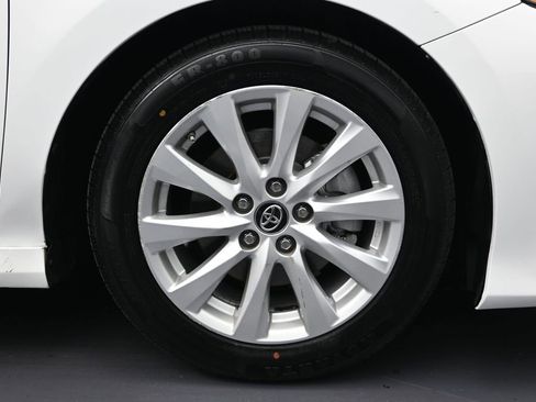 Used 2019 Toyota Camry LE FWD image 9