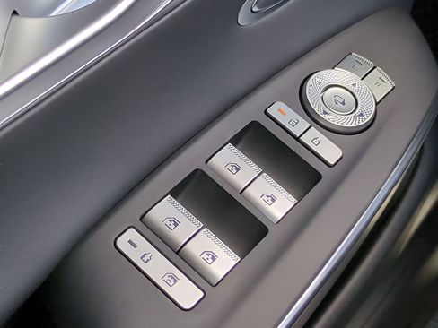 New 2026 Genesis GV70 2.5T Select image 24