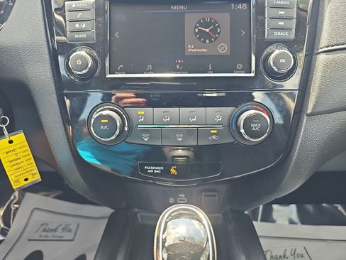 Used 2018 Nissan Rogue S AWD/4WD image 20