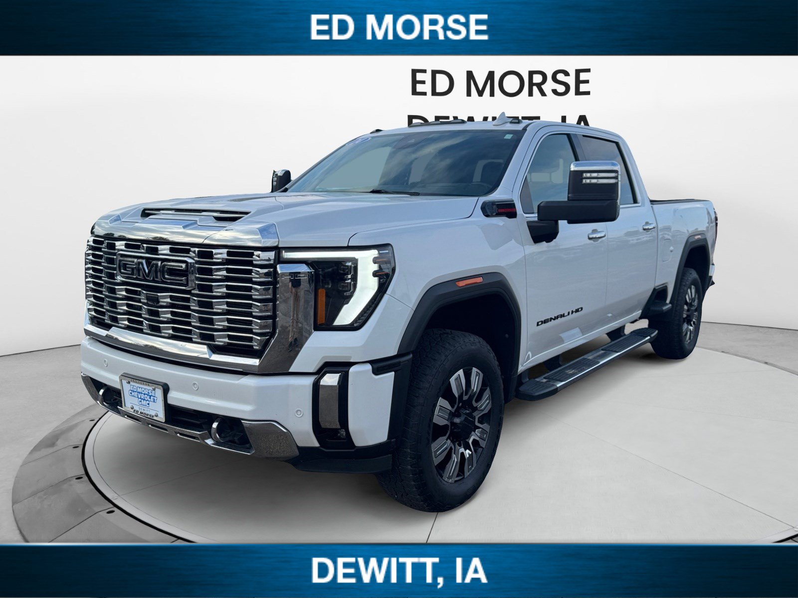 Used 2024 GMC Sierra 2500 Denali w/ Denali Reserve Package AWD/4WD image 1
