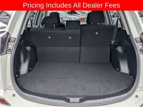 Used 2018 Toyota RAV4 LE FWD image 14