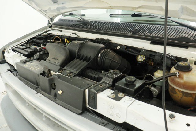 Used 2002 Ford E-150 and Econoline 150 RWD image 36