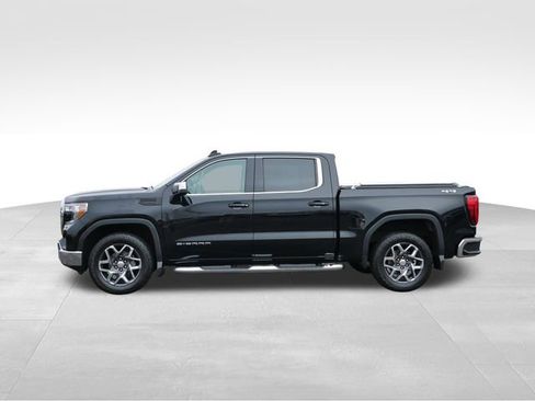 Used 2020 GMC Sierra 1500 SLE w/ SLE Value Package image 4