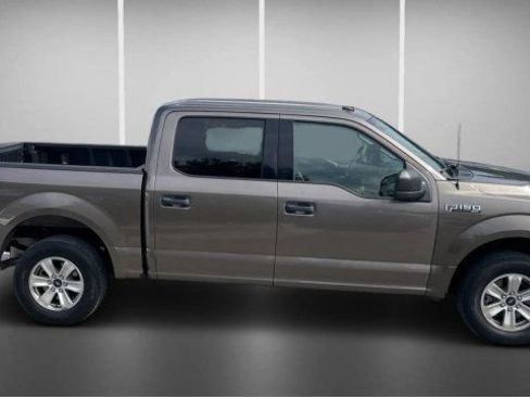 Used 2020 Ford F150 XLT w/ Equipment Group 301A Mid RWD image 5