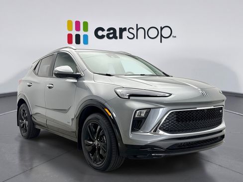 Used 2025 Buick Encore GX Sport Touring w/ Advanced Technology Package image 7