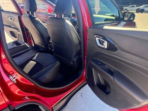 New 2026 Jeep Compass Latitude image 25