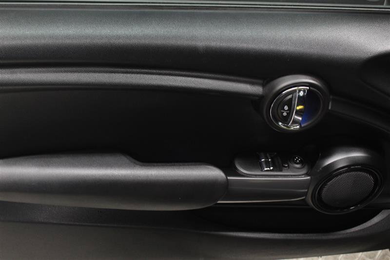 Used 2015 MINI Cooper 2-Door Hardtop FWD image 15