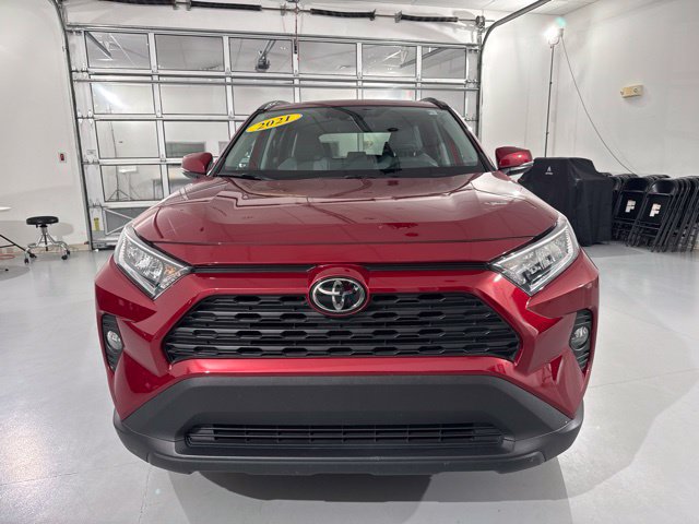 Used 2021 Toyota RAV4 XLE Premium FWD image 2