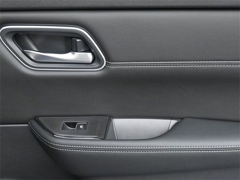 New 2025 Nissan Rogue Platinum w/ Platinum Premium Package image 31