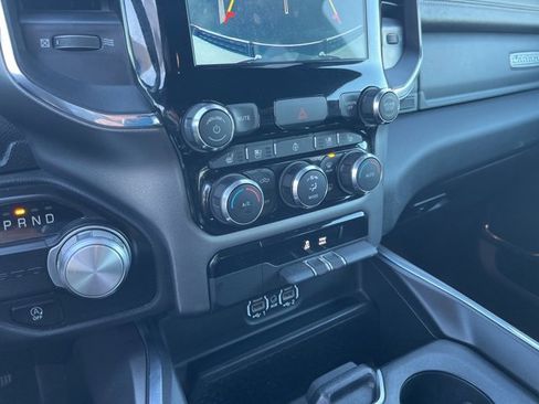 Used 2024 RAM 1500 Laramie image 28