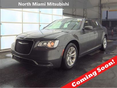 Used 2023 Chrysler 300 Touring w/ Safetytec Plus Group