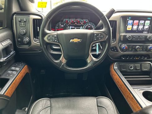 Used 2019 Chevrolet Silverado 2500 High Country w/ Duramax Plus Package image 9
