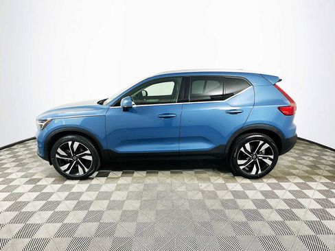Used 2023 Volvo XC40 B5 Ultimate w/ Protection Package Premier image 4