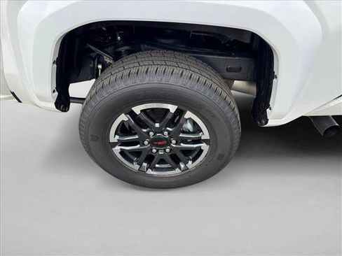 Certified 2025 Toyota Tacoma TRD Sport AWD/4WD image 9