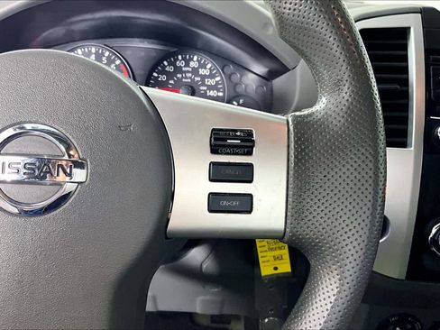 Used 2015 Nissan Frontier SV w/ SV Value Truck Package AWD/4WD image 22