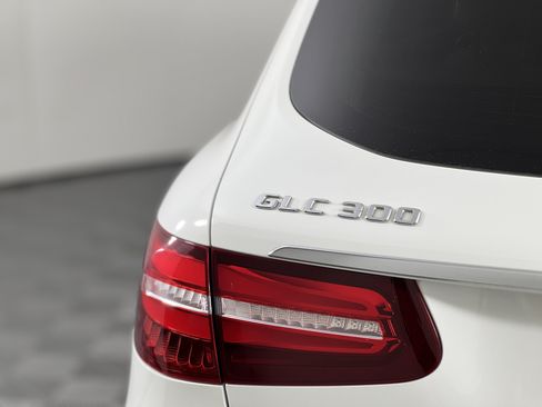 Used 2019 Mercedes-Benz GLC 300 4MATIC image 12