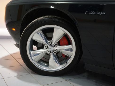 Used 2015 Dodge Challenger R/T Plus image 36