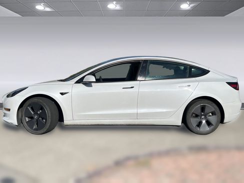 Used 2023 Tesla Model 3 Standard Range RWD image 2