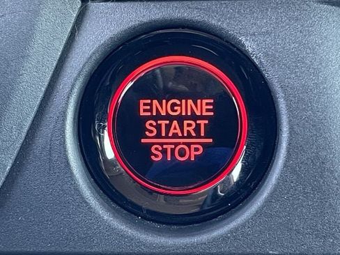 Used 2025 Honda Pilot Elite image 23