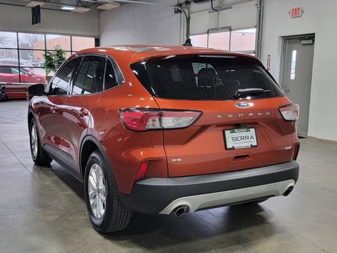 Used 2020 Ford Escape SE image 8