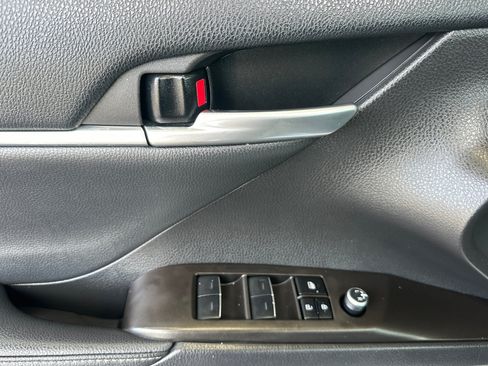 Used 2023 Toyota Camry XSE w/ Navigation Package FWD image 10