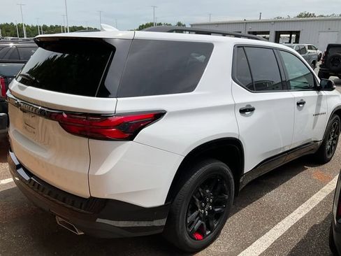 Used 2023 Chevrolet Traverse Premier w/ Redline Edition FWD image 5