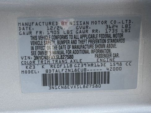 Used 2025 Nissan Versa SV FWD image 28