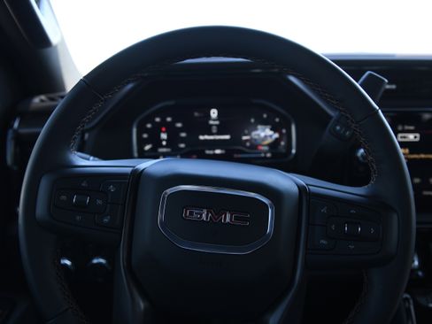 Used 2025 GMC Sierra 2500 AT4 w/ AT4 Premium Plus Package AWD/4WD image 23