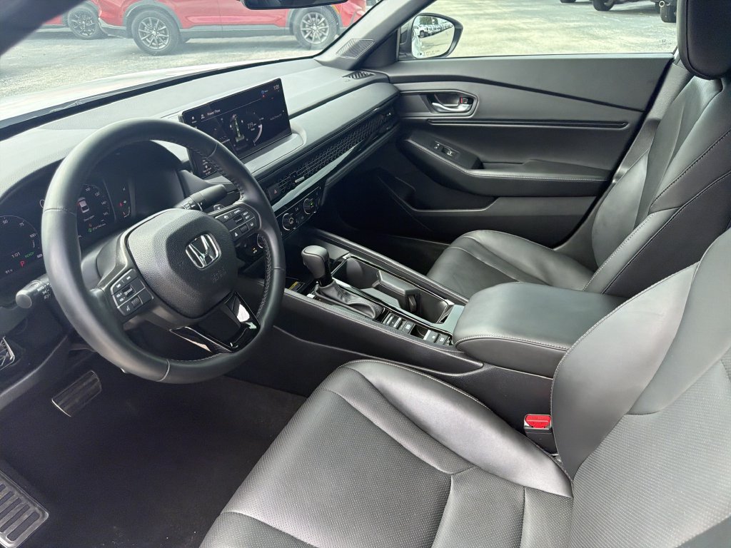 Used 2025 Honda Accord Sport image 16